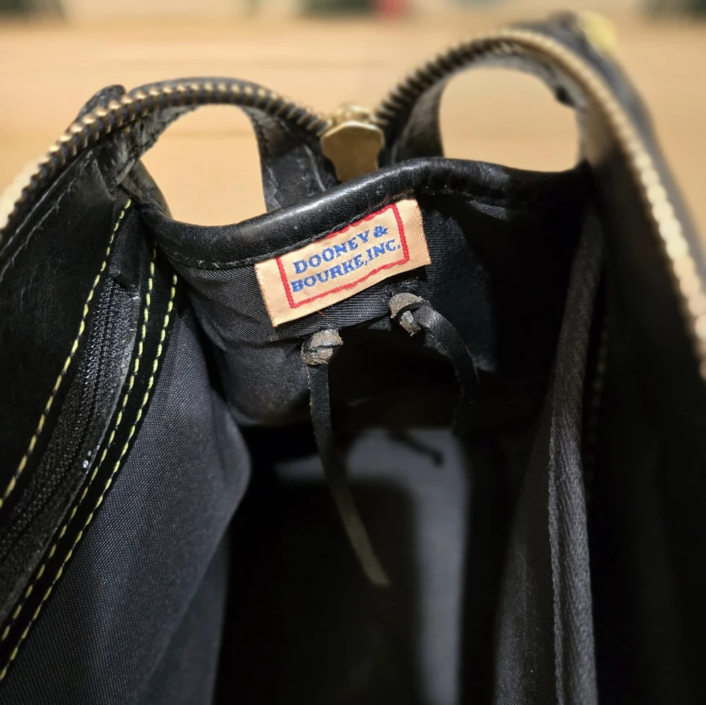 Dooney & Bourke Black Leather Classic DB Vintage LOGO Tote Satchel Purse - Picture 8 of 10